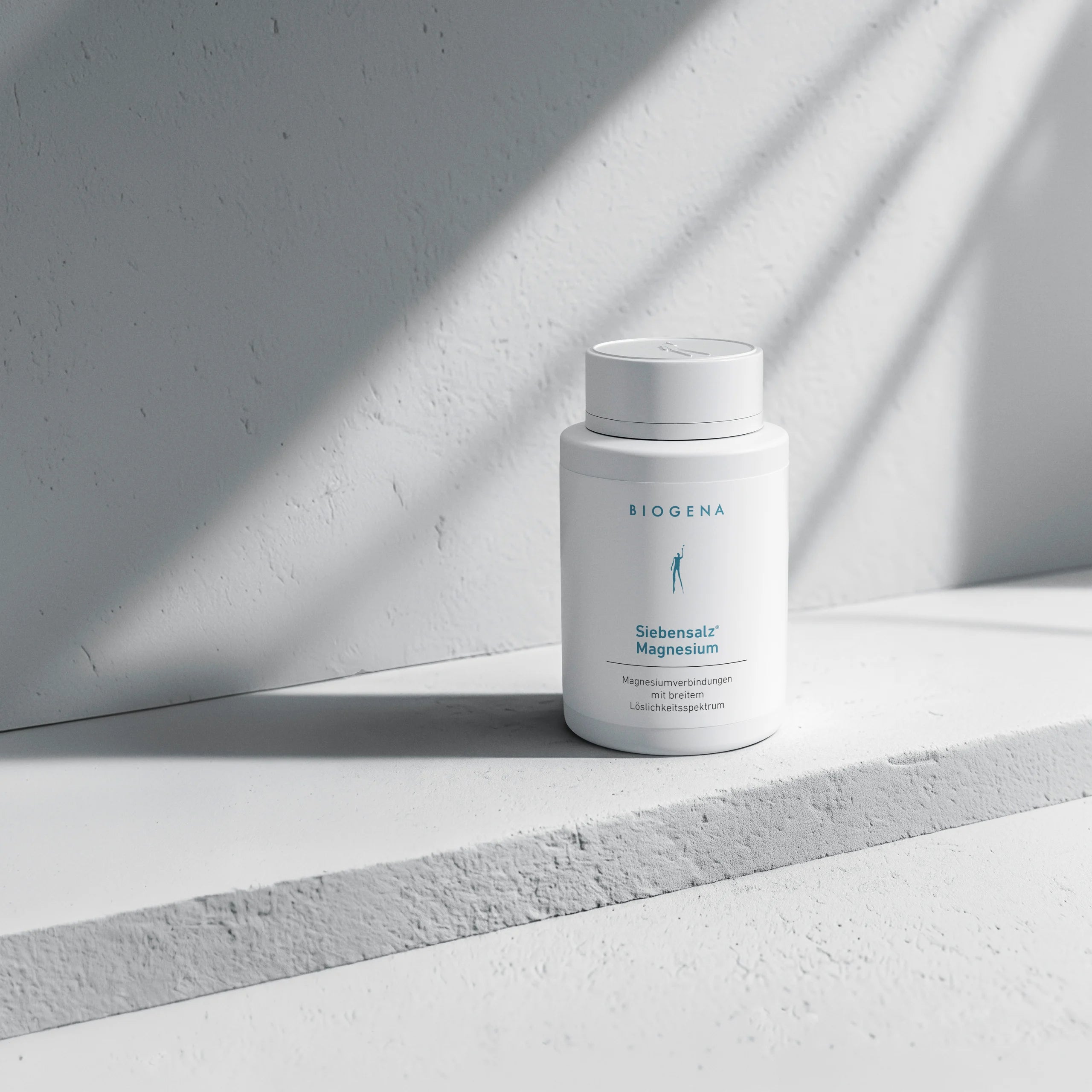 B_ESSENT_Siebensalz_Magnesium_60Kps_125cc_MOOD_VISUAL03_2511-1779280945.webp